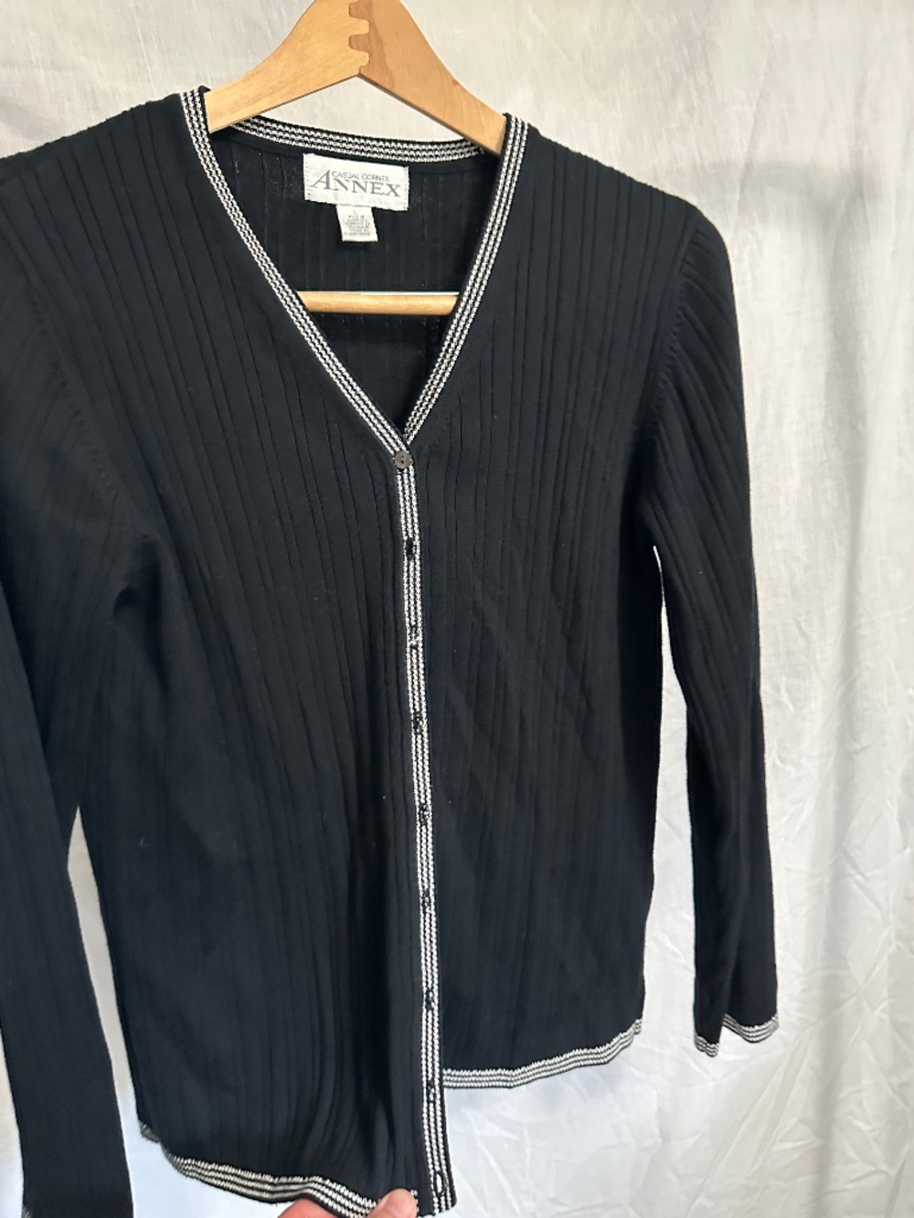 Casual Corner Annex Black Ribbed Cardigan Sweater – Size Large
